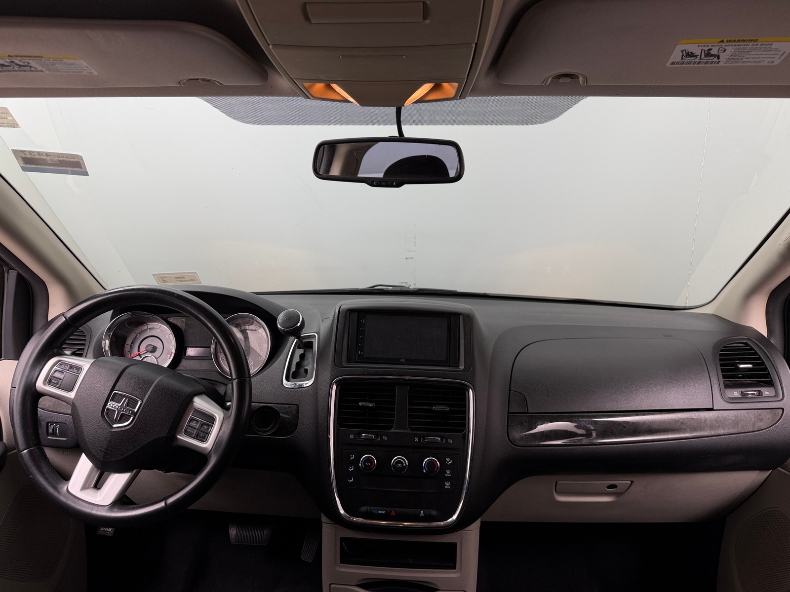 Thumbnail: 2016 Dodge Grand Caravan - 3