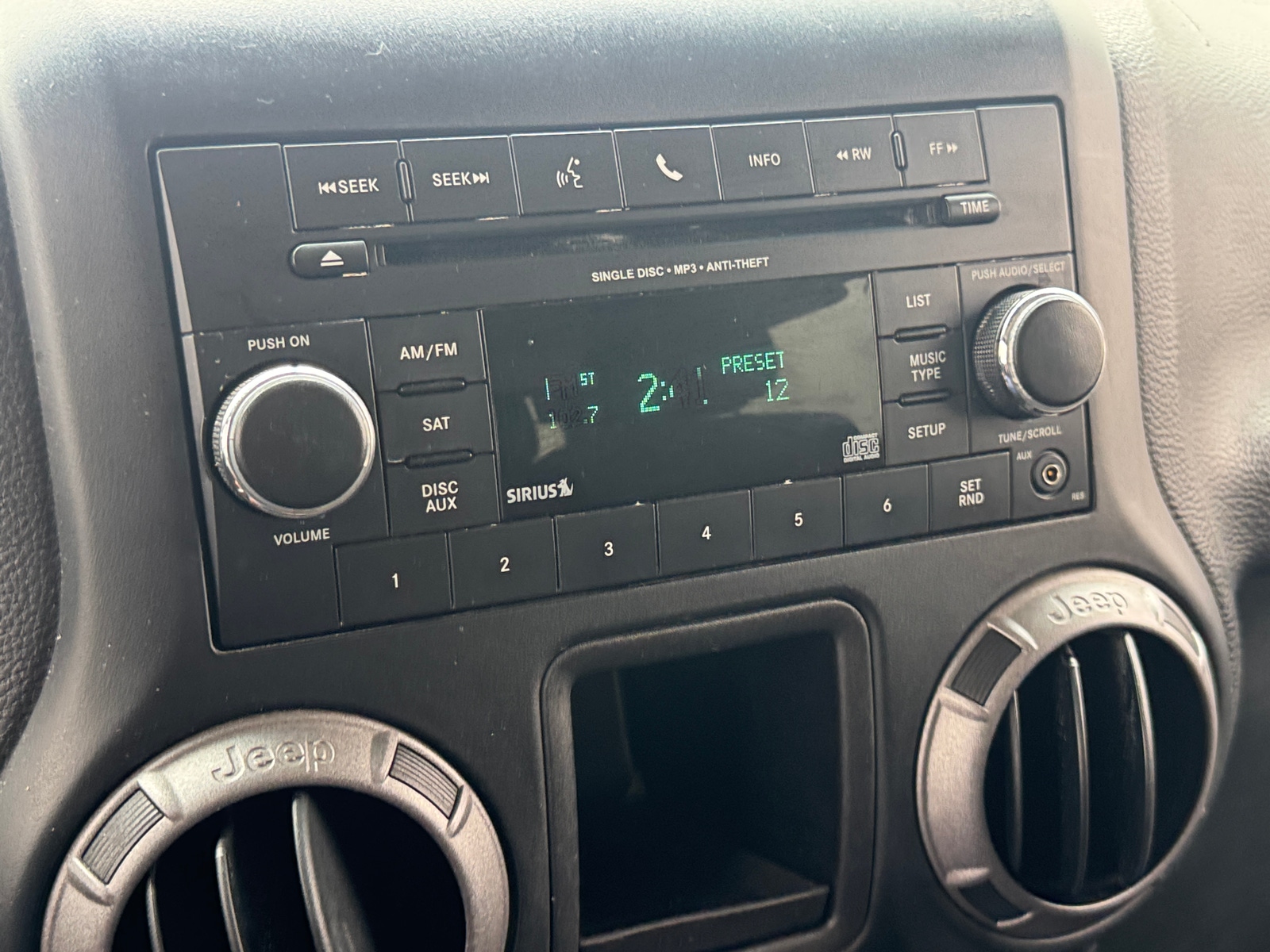 Thumbnail: 2016 Jeep Wrangler - 3