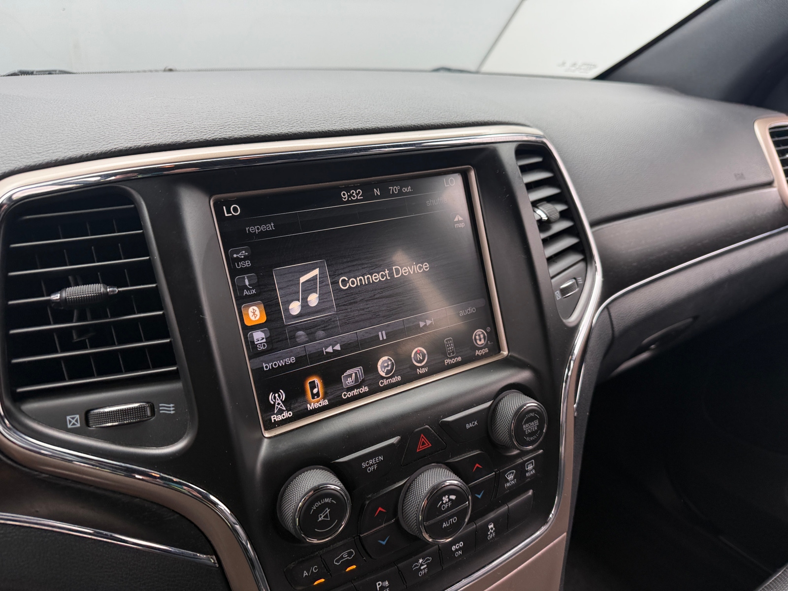 Thumbnail: 2015 Jeep Grand Cherokee - 3