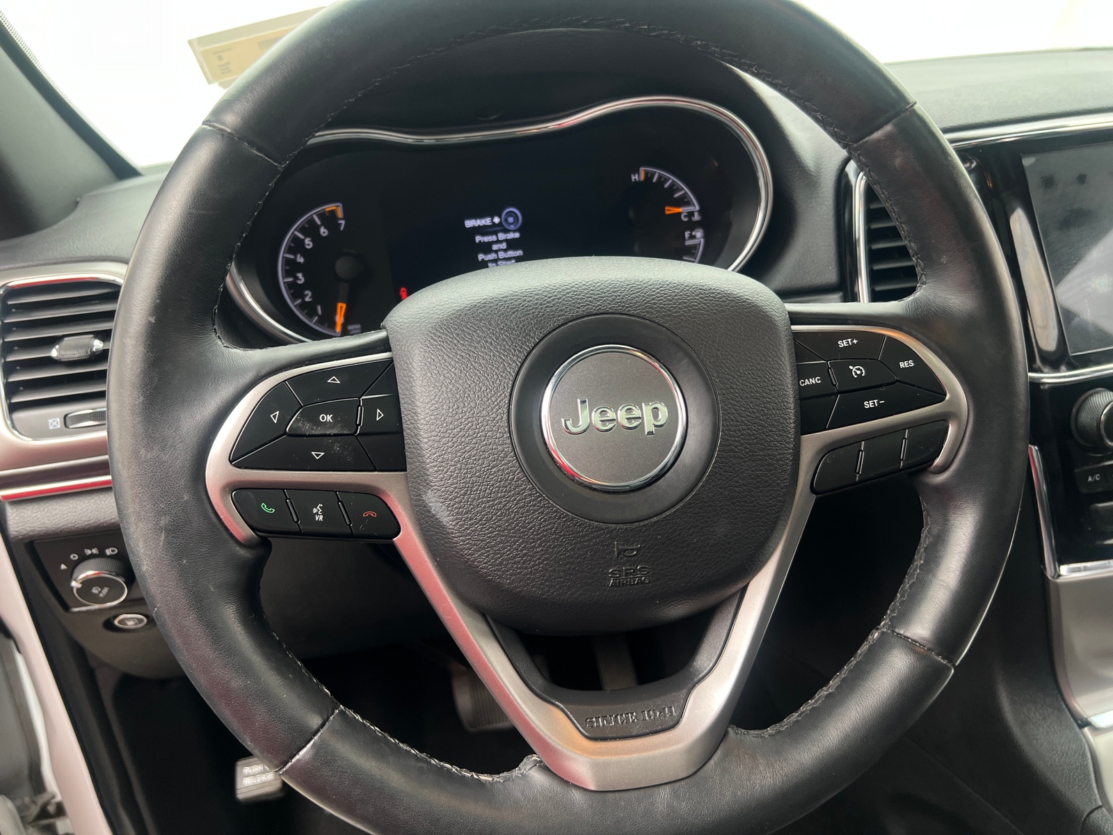 Thumbnail: 2019 Jeep Grand Cherokee - 4