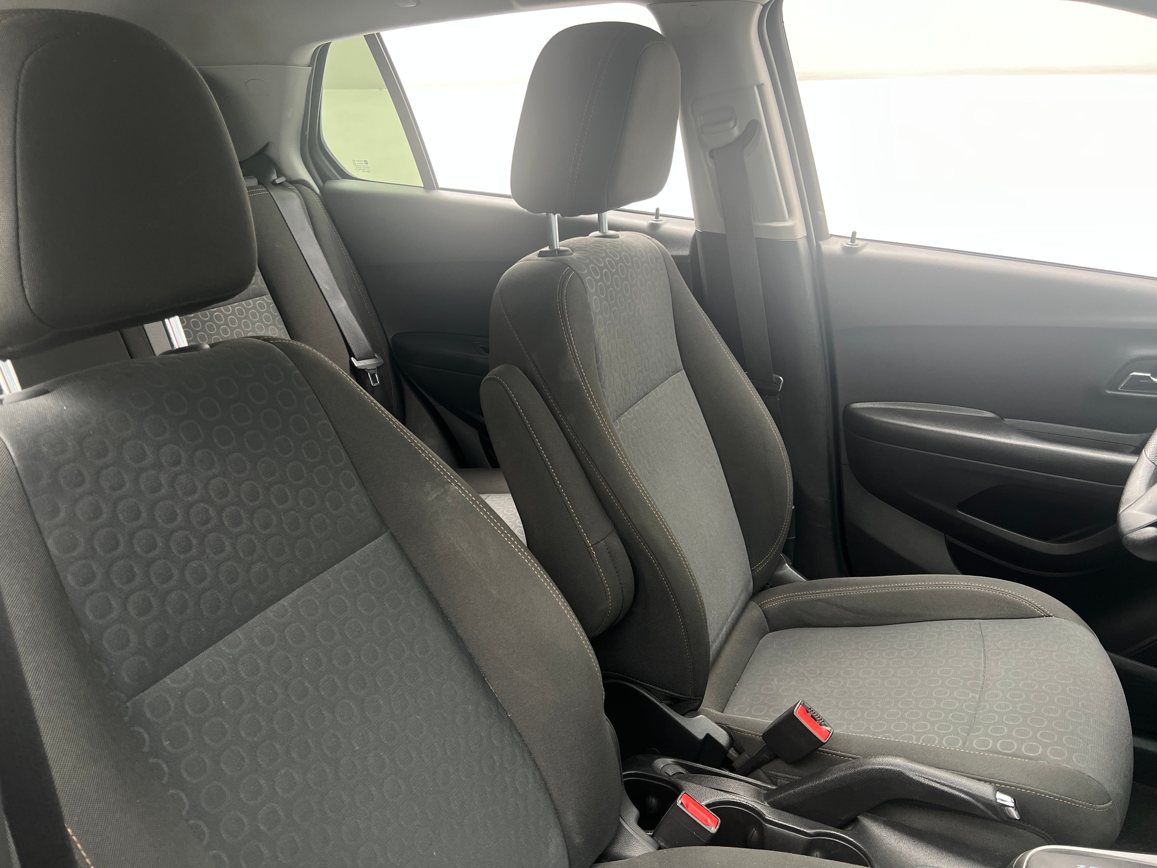 Used 2021 Chevrolet Trax LS with VIN KL7CJNSB7MB357303 for sale in Auburn, WA