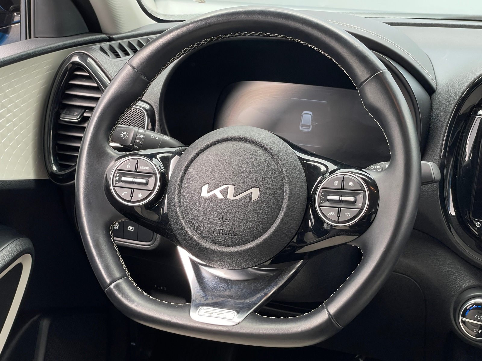 Thumbnail: 2023 Kia Soul - 5