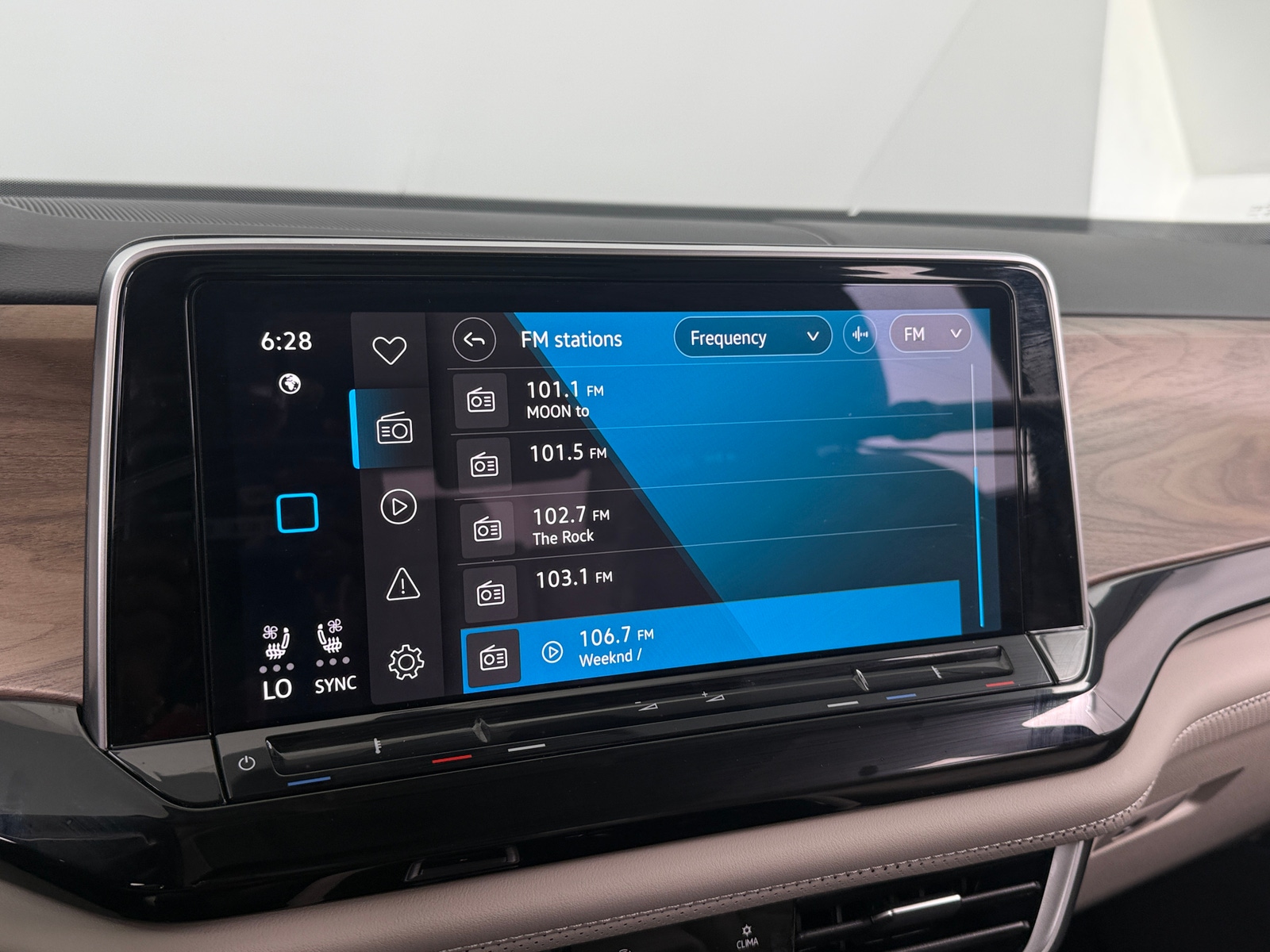 Thumbnail: 2026 Volkswagen Atlas - 3