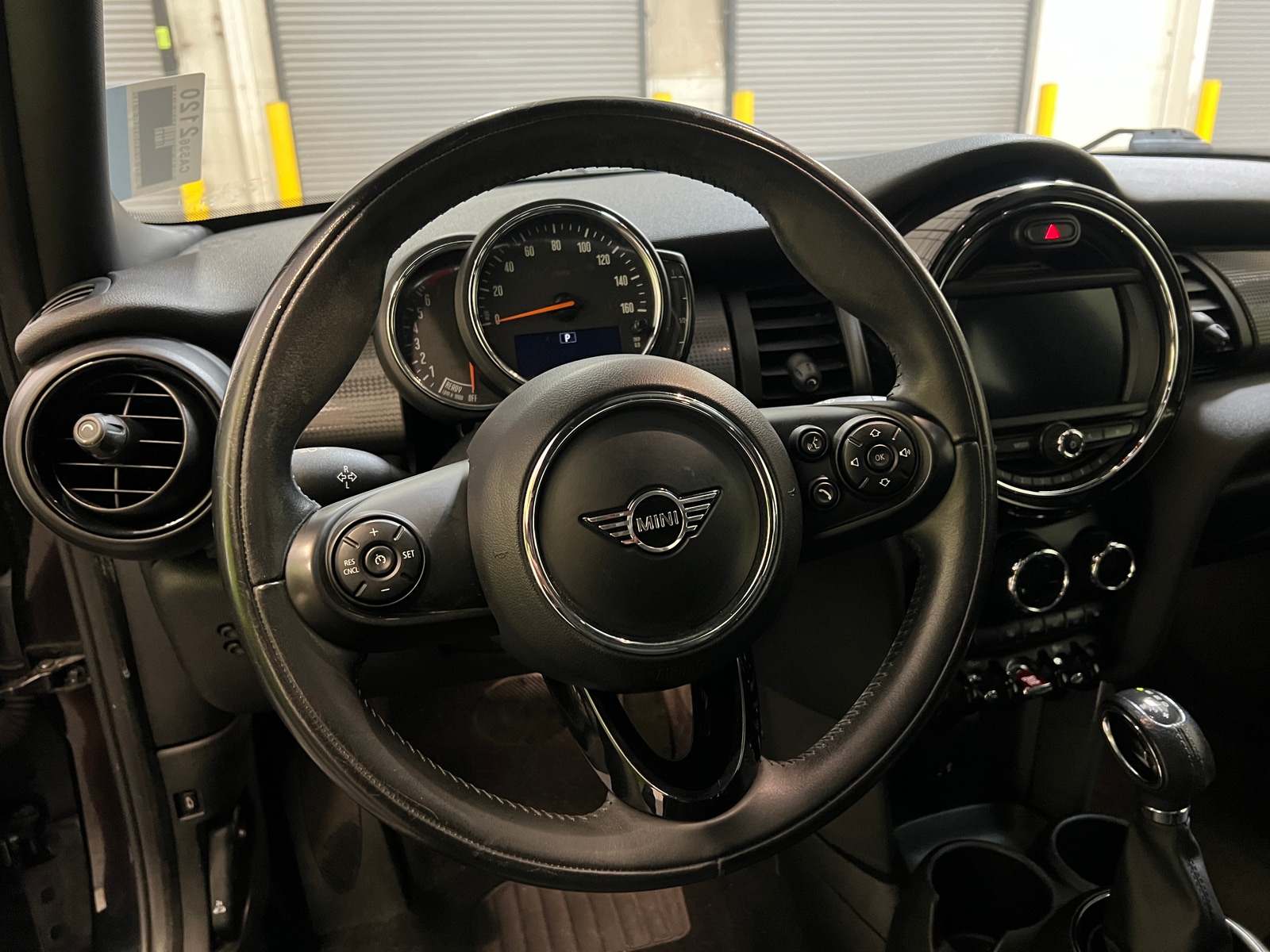 Thumbnail: 2019 MINI Cooper Hardtop - 4