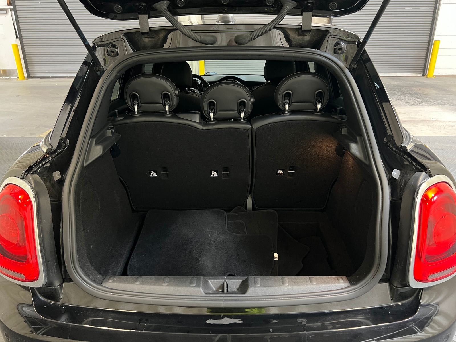 Thumbnail: 2019 MINI Cooper Hardtop - 6
