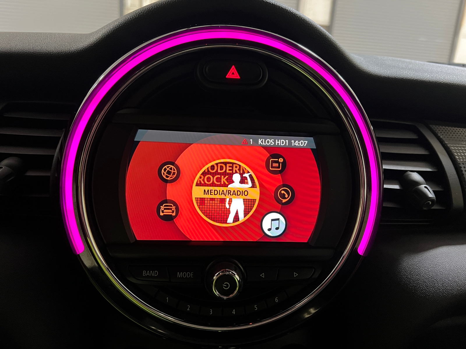 Thumbnail: 2019 MINI Cooper Hardtop - 3
