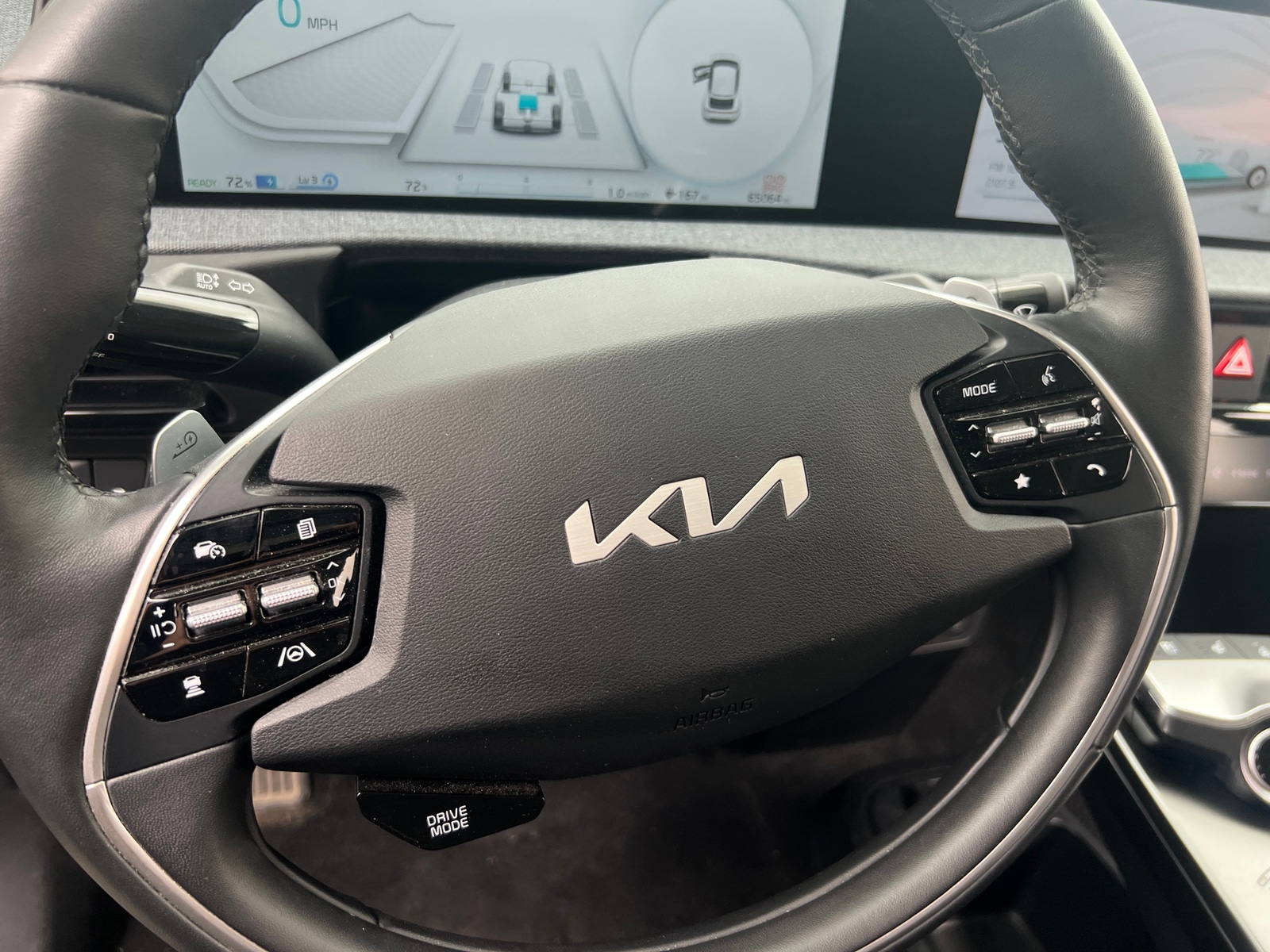 Thumbnail: 2022 Kia EV6 - 4