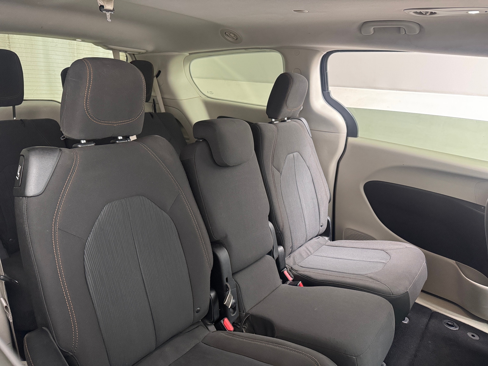 Thumbnail: 2017 Chrysler Pacifica - 6