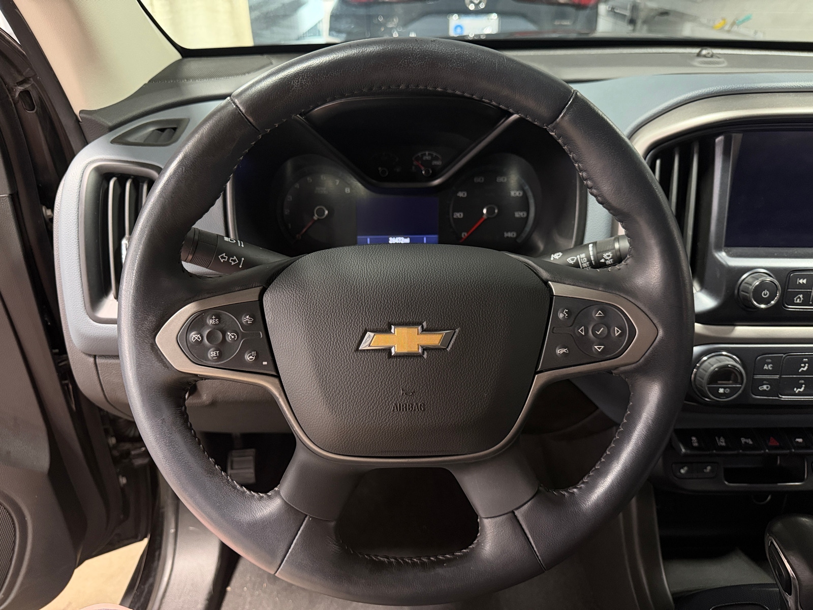 Thumbnail: 2022 Chevrolet Colorado - 5