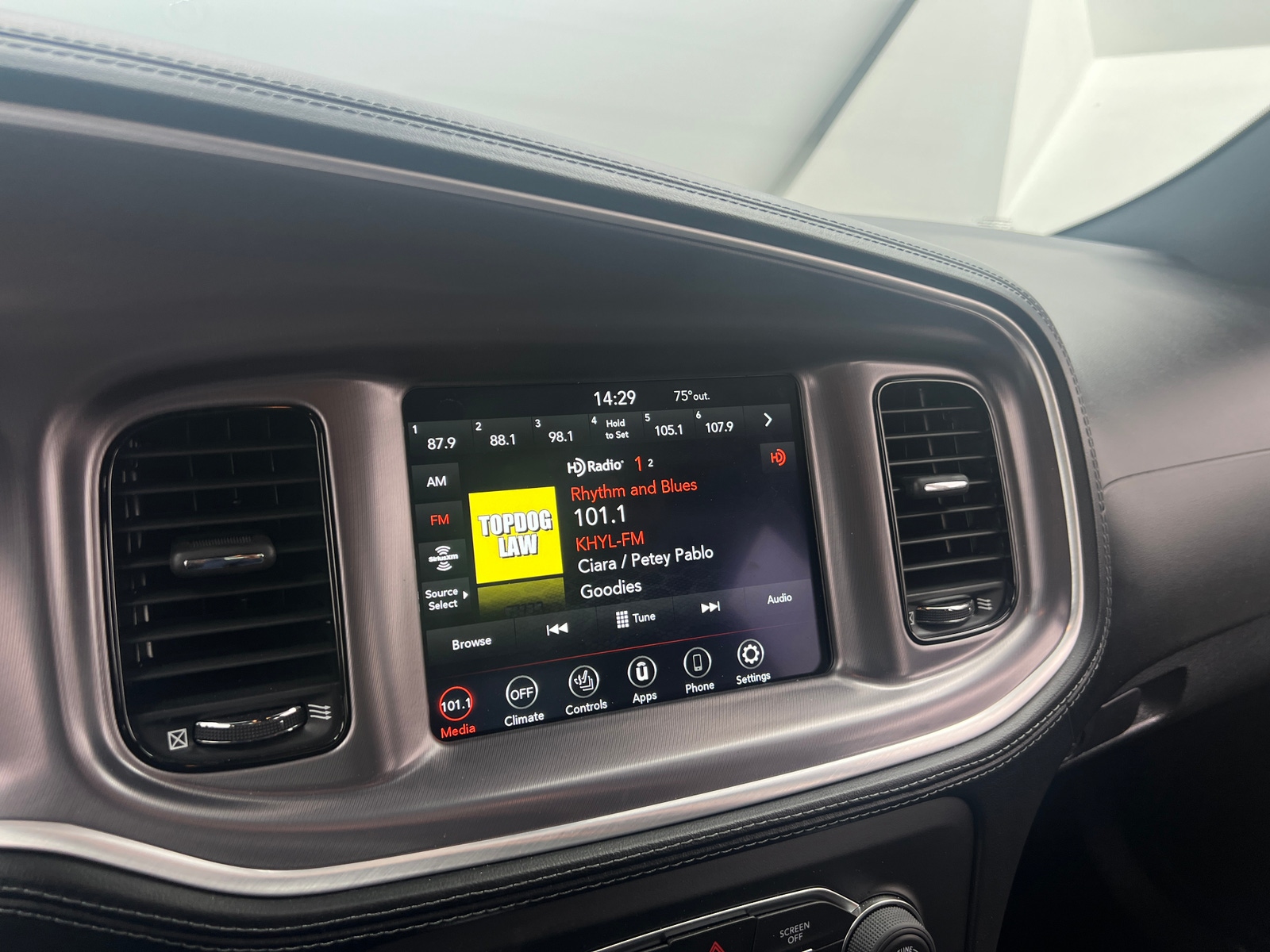 Thumbnail: 2020 Dodge Charger - 4