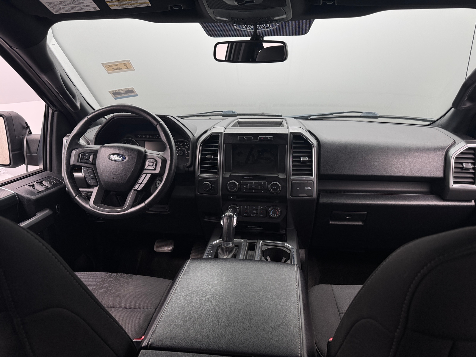 Thumbnail: 2018 Ford Econoline - 3