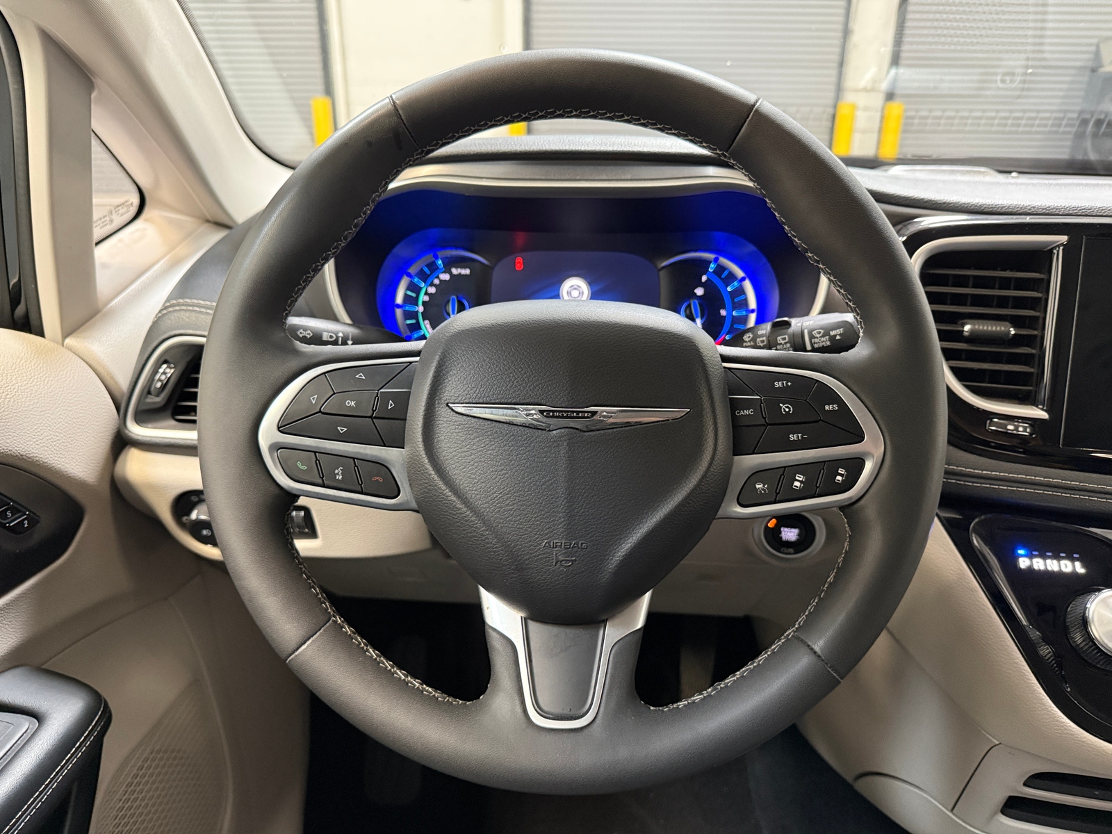 Thumbnail: 2024 Chrysler Pacifica - 5