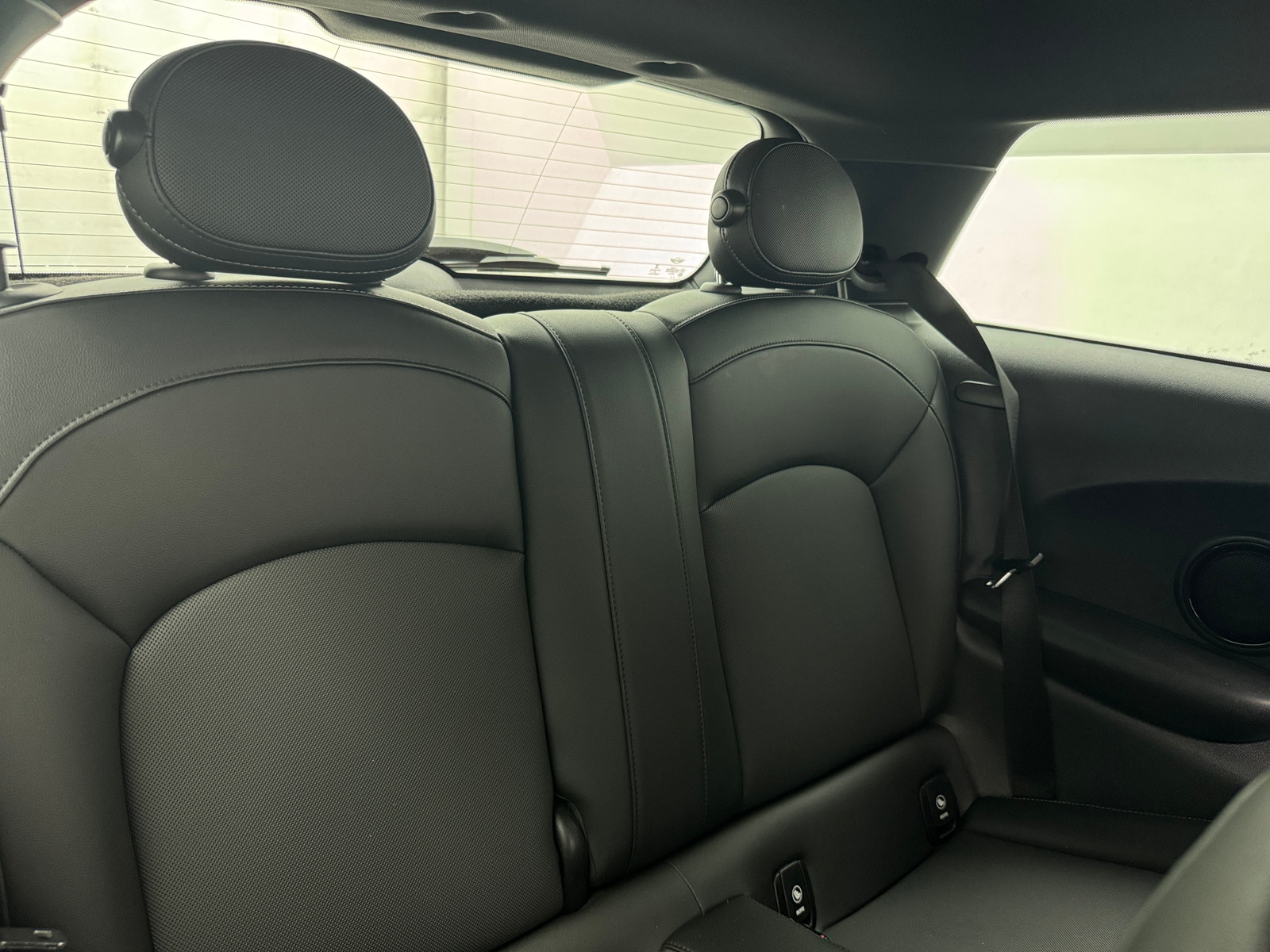Thumbnail: 2022 MINI Cooper Hardtop - 5