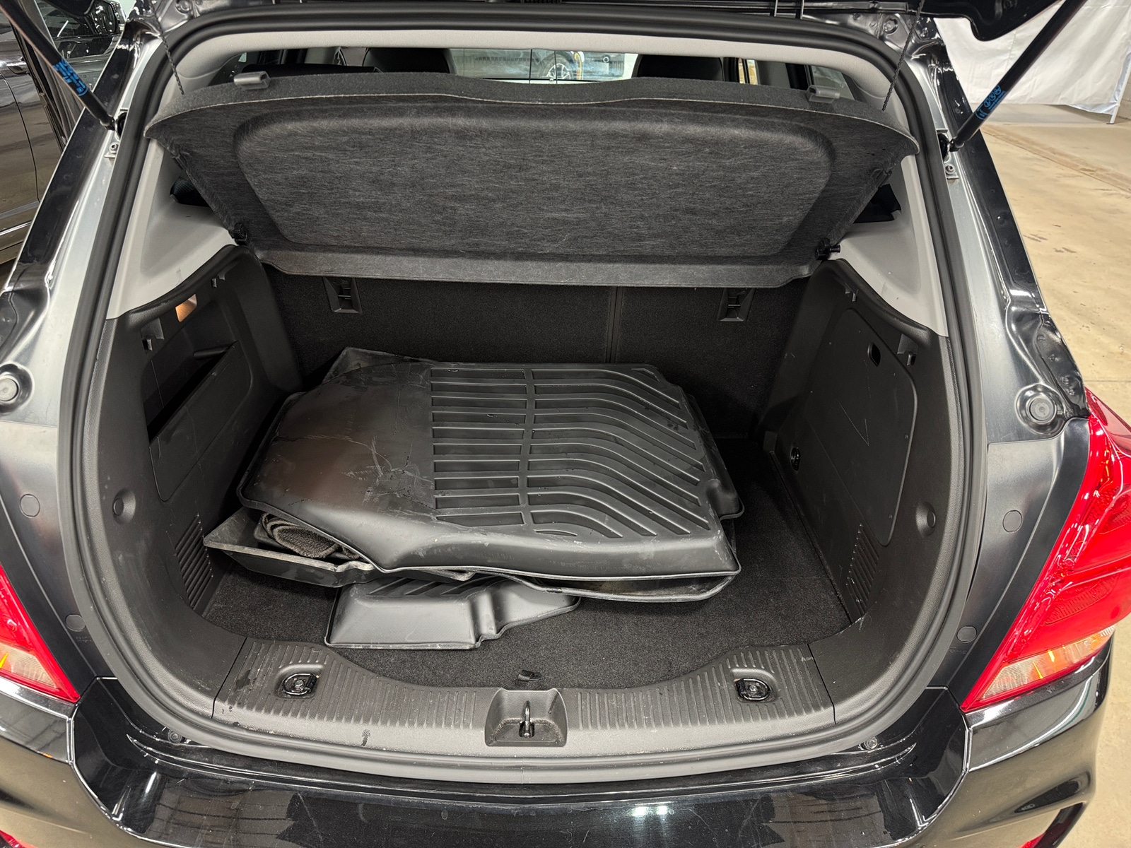 Thumbnail: 2019 Chevrolet Trax - 7