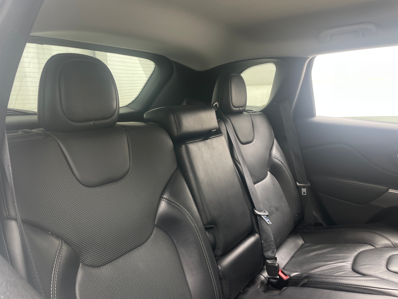 Thumbnail: 2019 Jeep Cherokee - 5