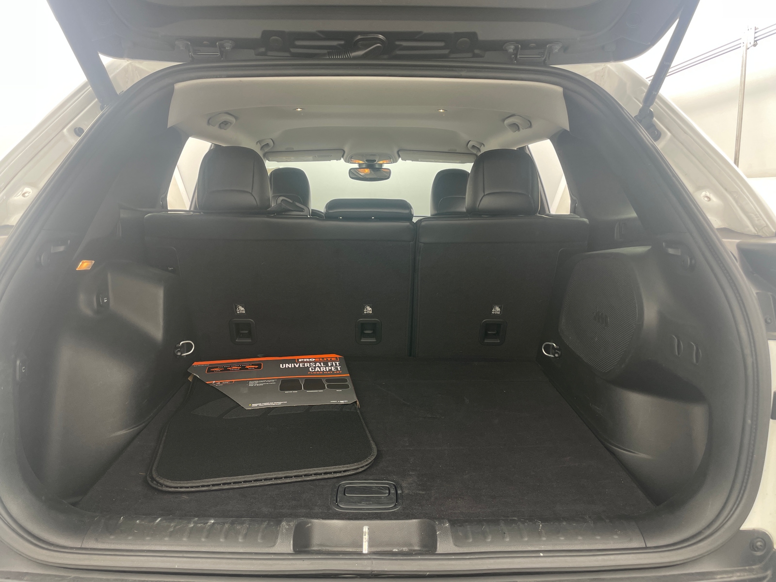 Thumbnail: 2019 Jeep Cherokee - 6