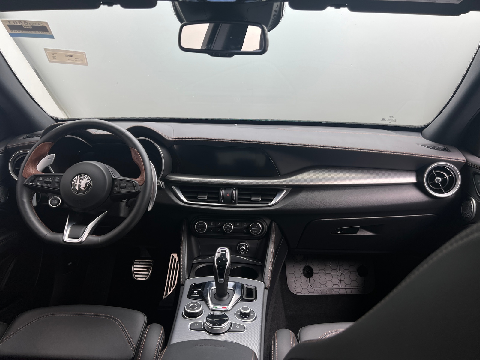 Thumbnail: 2025 Alfa Romeo Stelvio - 2