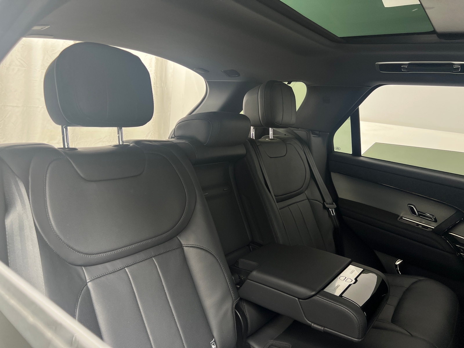 Thumbnail: 2024 Land Rover Range Rover Sport - 5