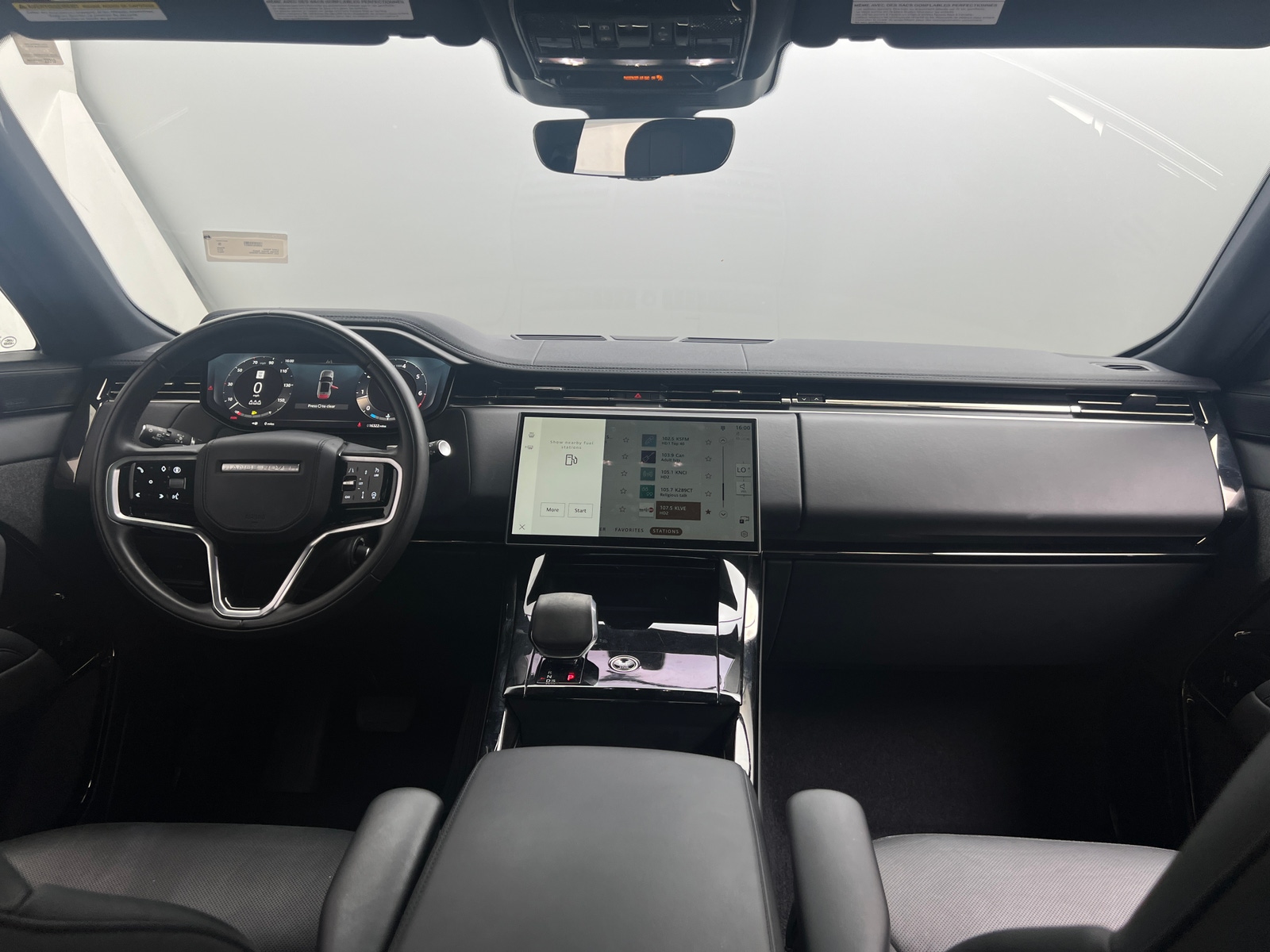 Thumbnail: 2024 Land Rover Range Rover Sport - 2