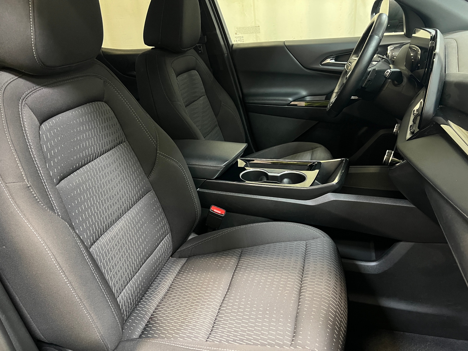 Thumbnail: 2025 Chevrolet Equinox - 2