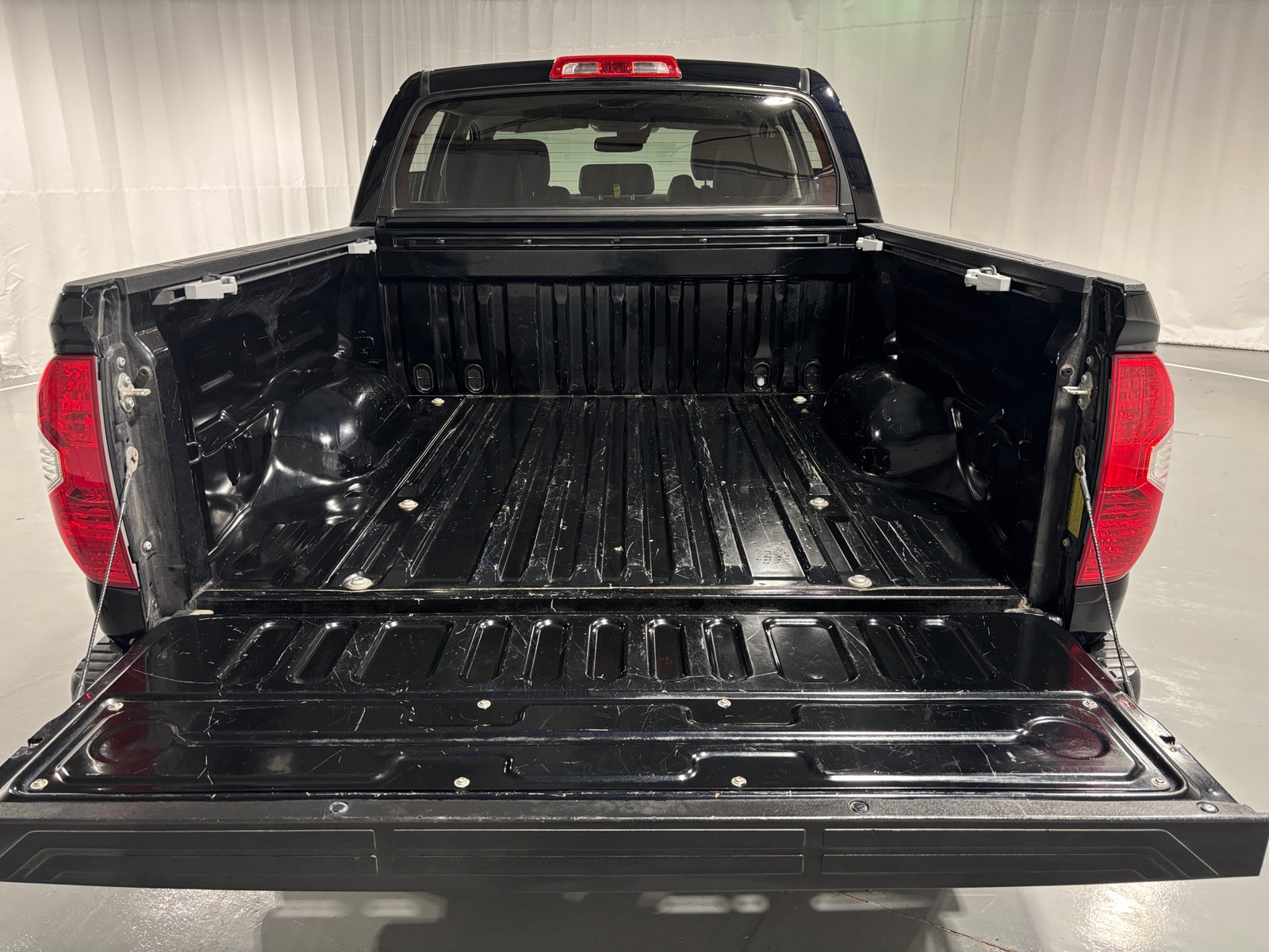 Thumbnail: 2019 Toyota Tundra - 6