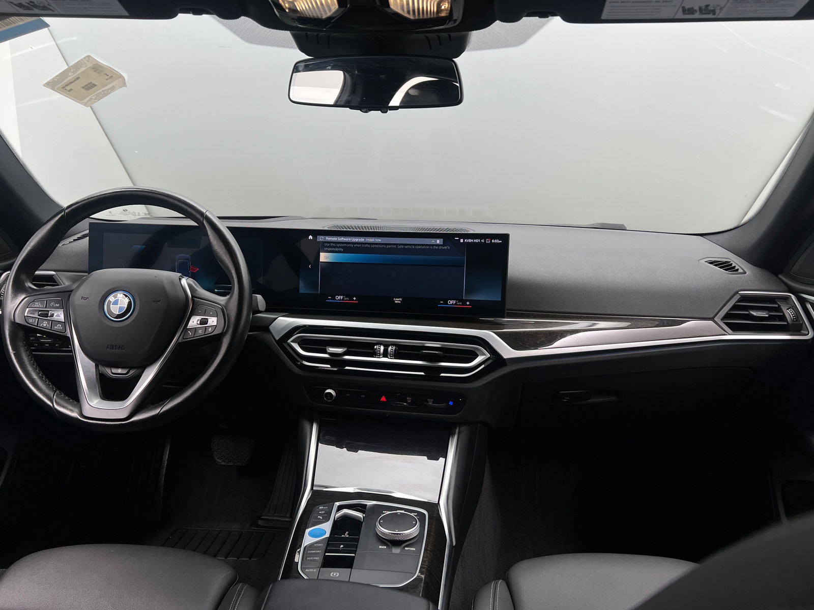 Thumbnail: 2023 BMW i4 - 2
