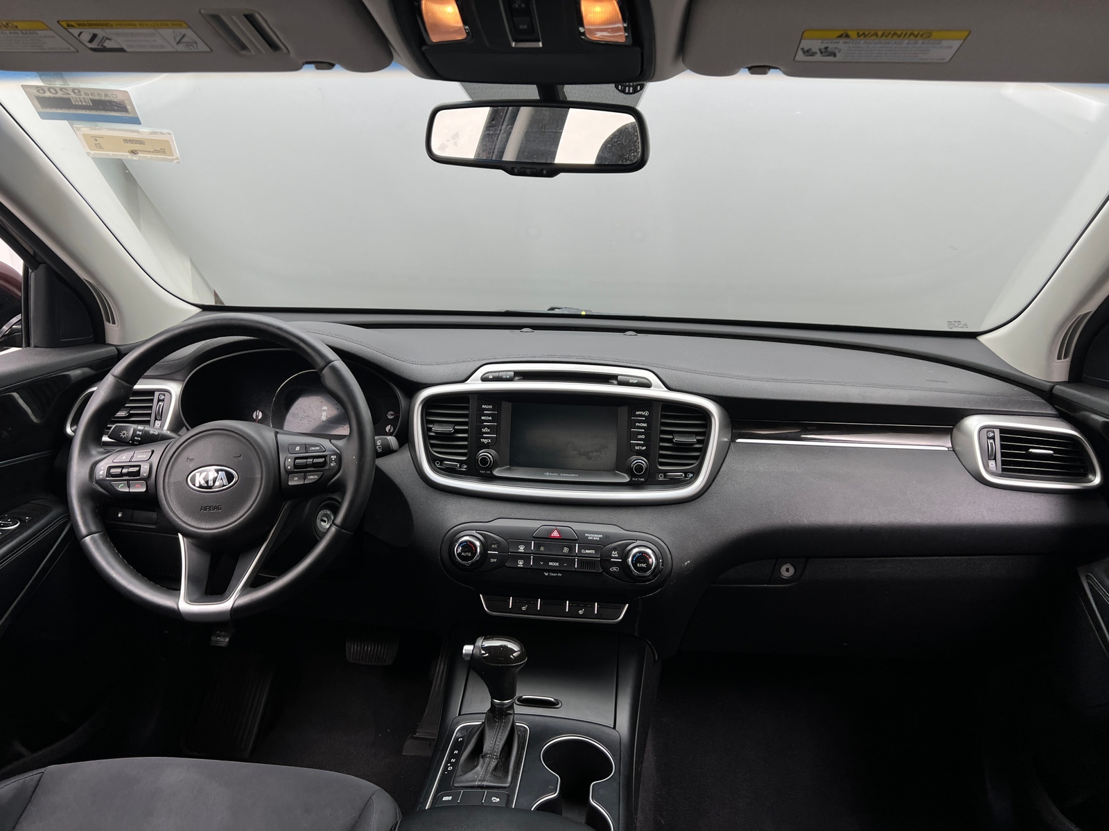 Thumbnail: 2017 Kia Sorento - 3