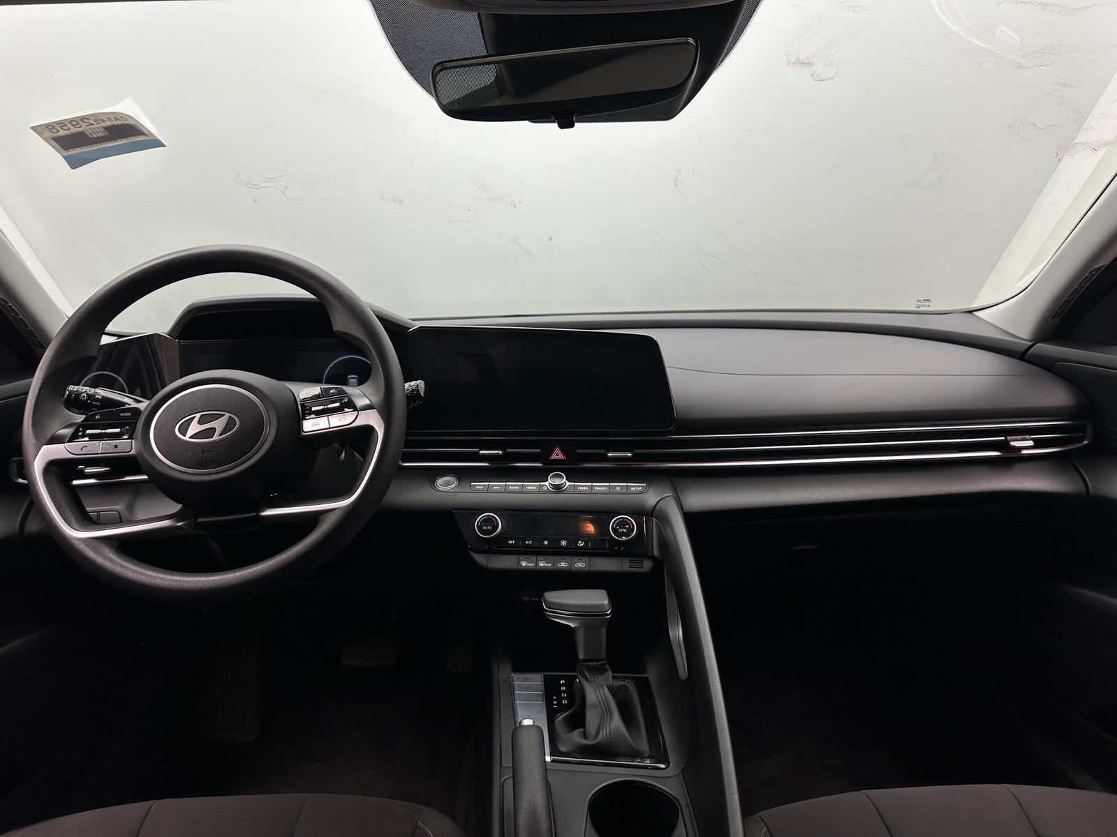 Thumbnail: 2024 Hyundai Elantra - 3