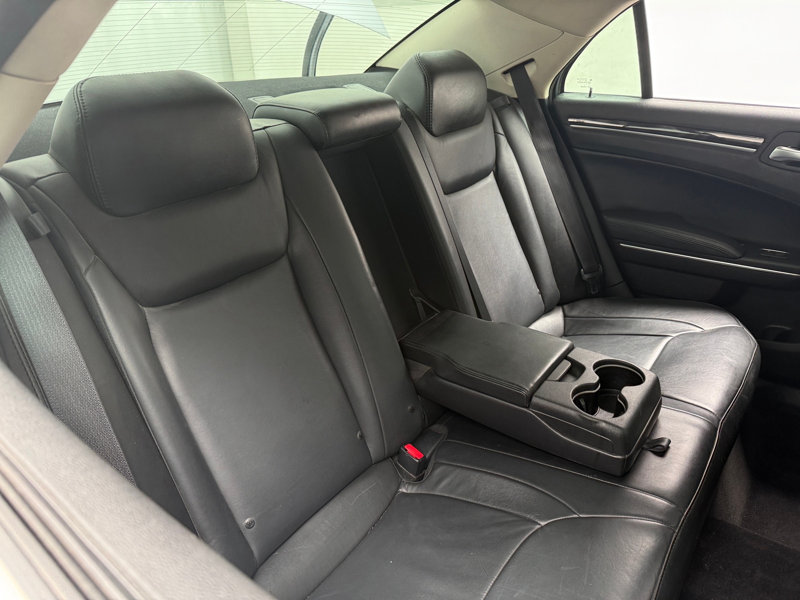 Thumbnail: 2016 Chrysler 300 - 5