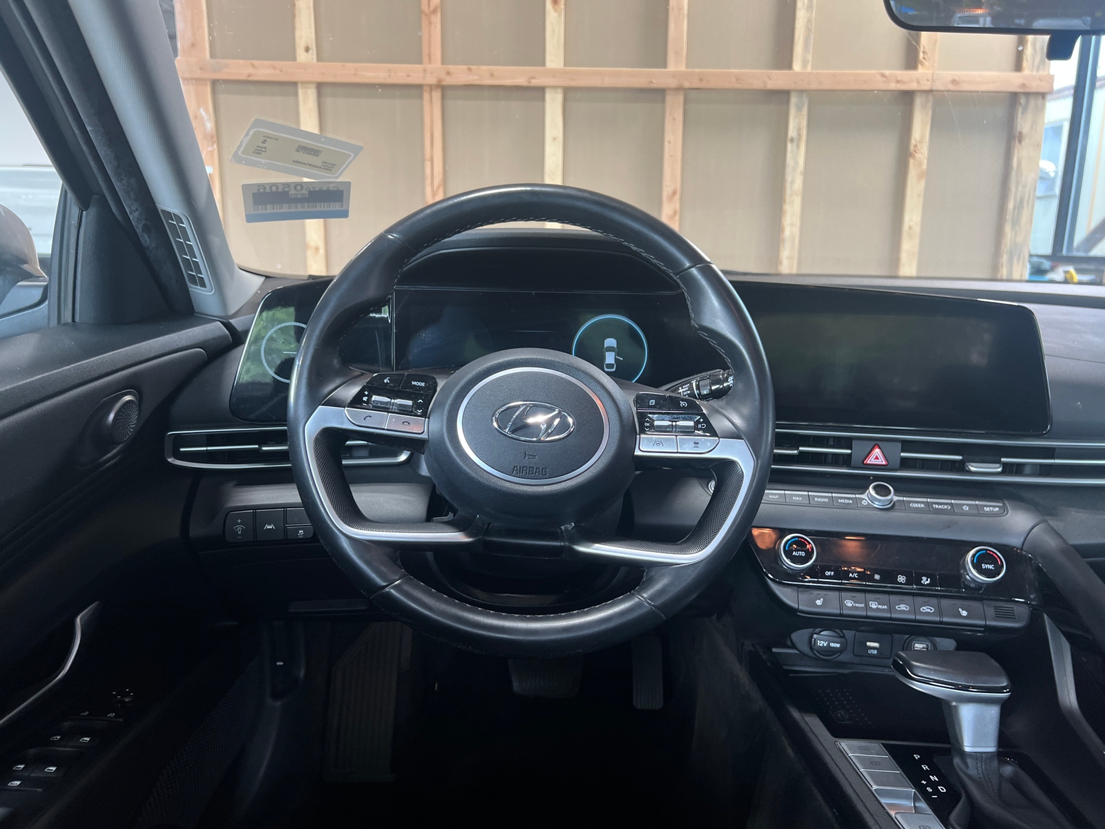 Thumbnail: 2023 Hyundai Elantra - 5
