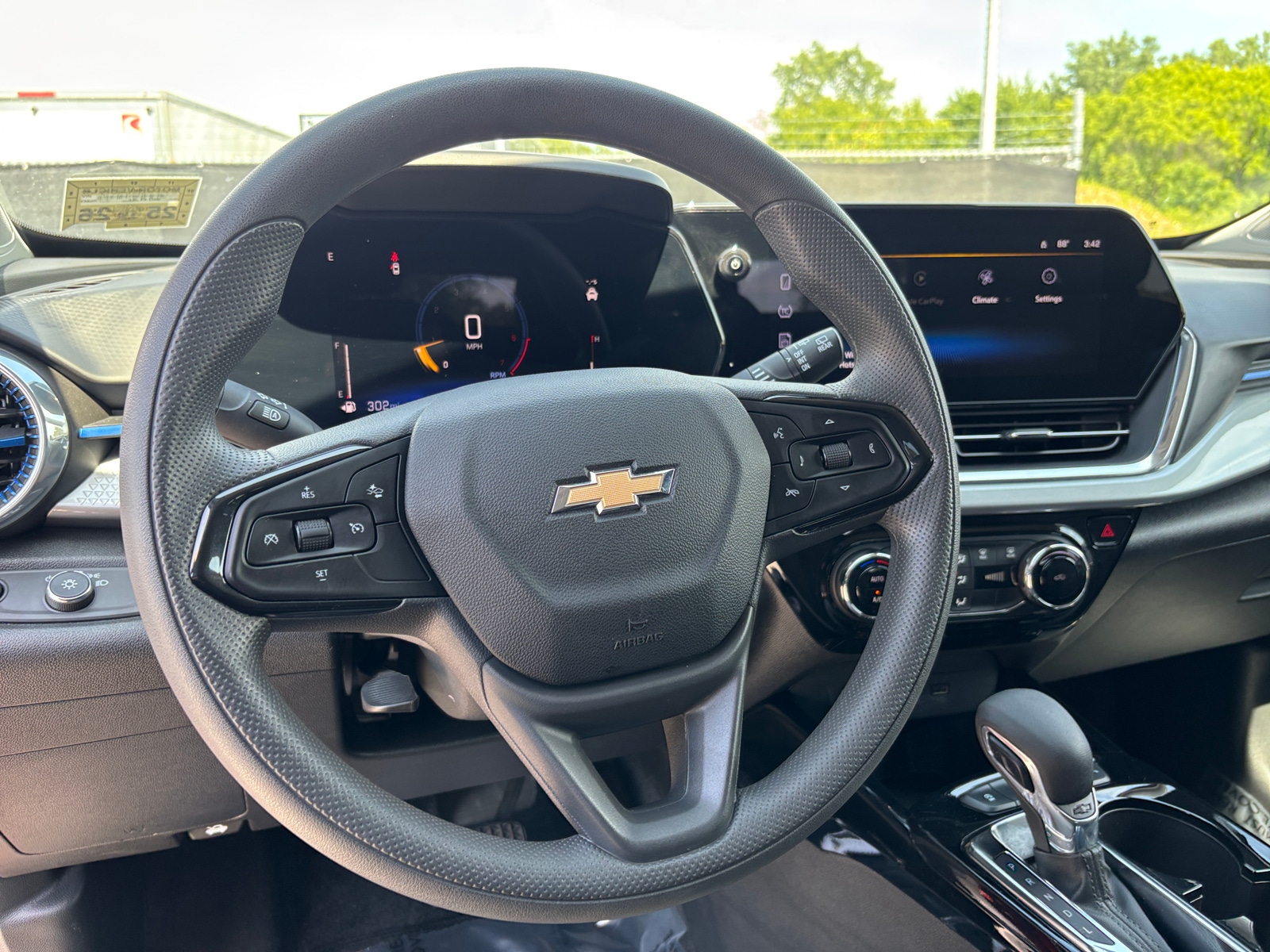 Thumbnail: 2025 Chevrolet Trax - 5