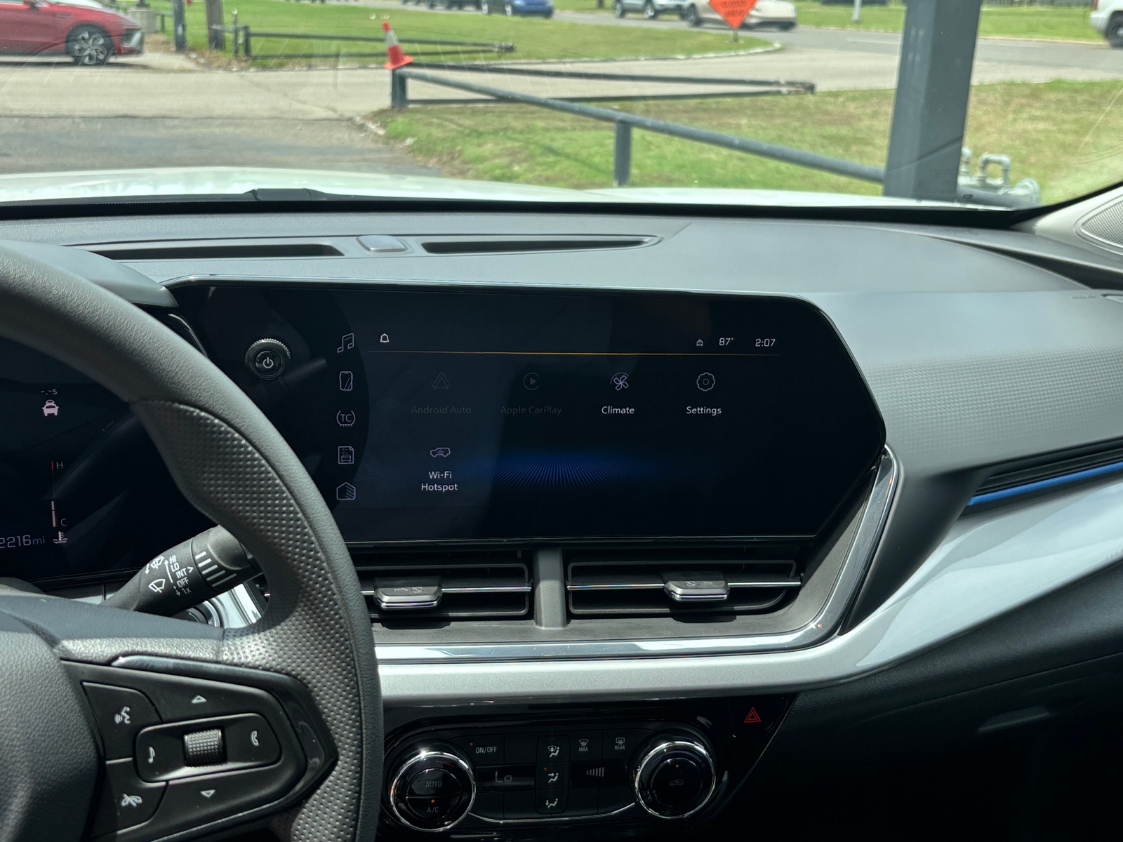 Thumbnail: 2025 Chevrolet Trax - 4
