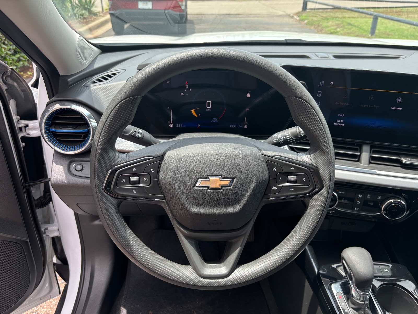 Thumbnail: 2025 Chevrolet Trax - 5