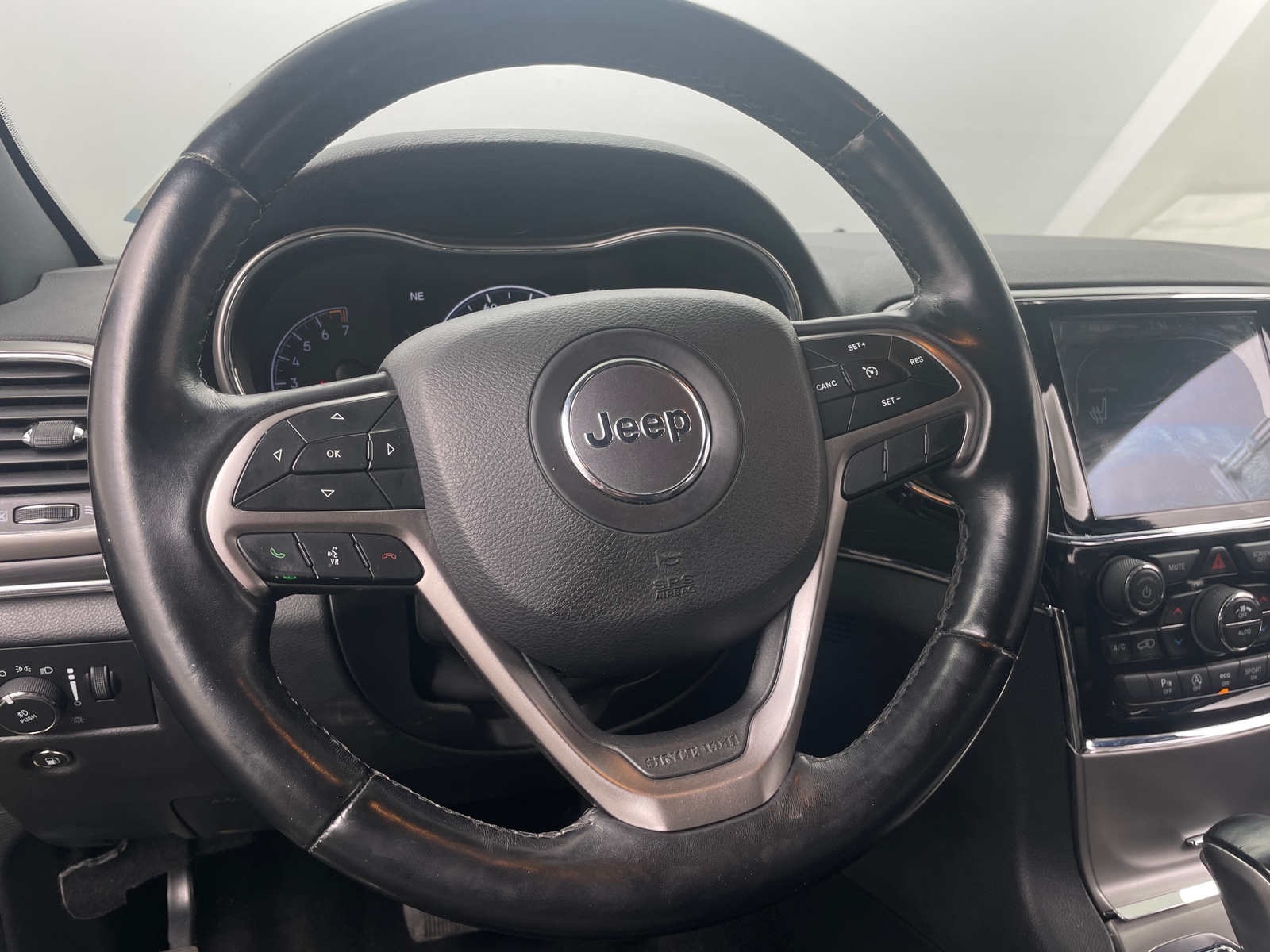 Thumbnail: 2021 Jeep Grand Cherokee - 4