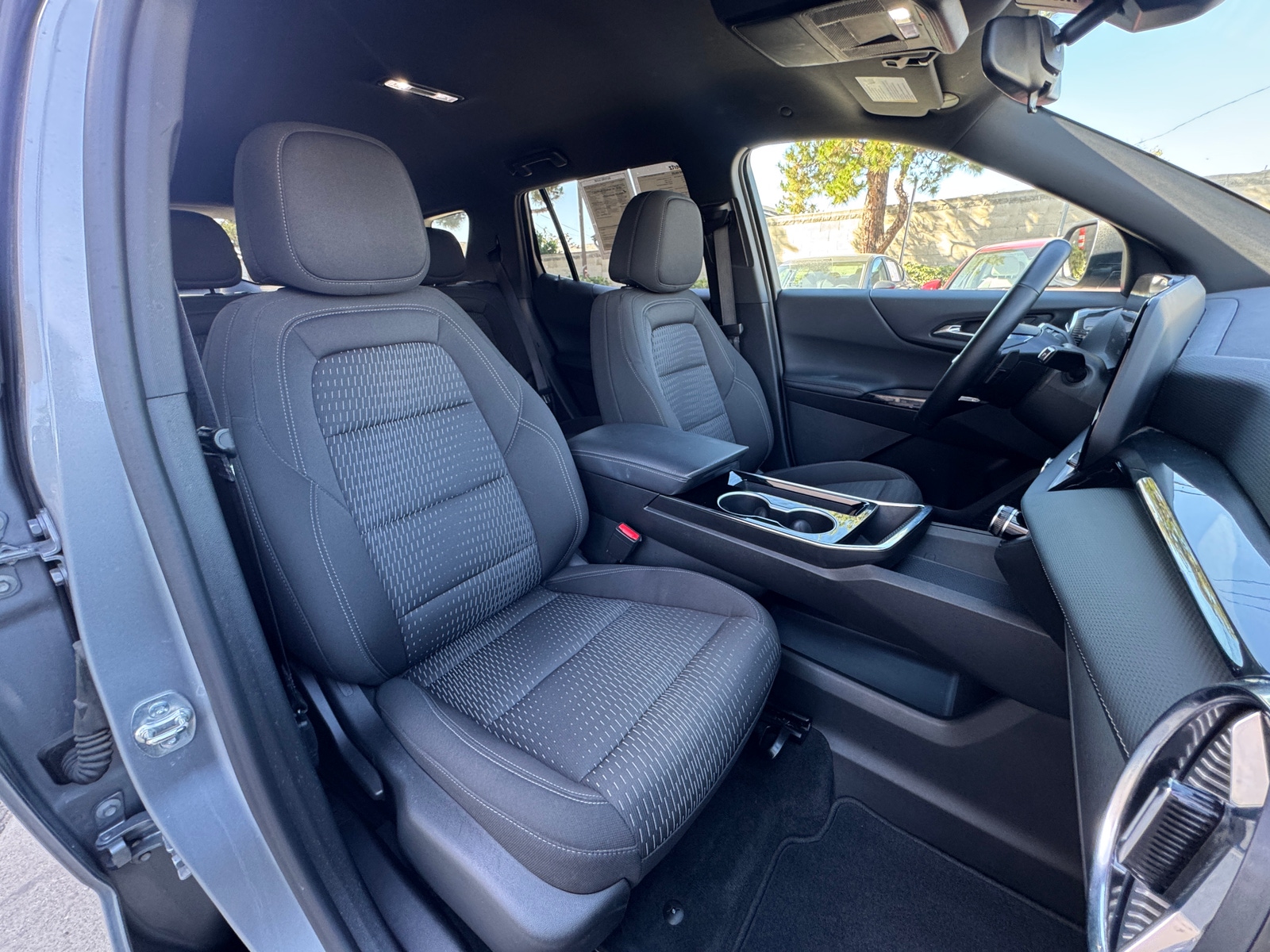 Thumbnail: 2025 Chevrolet Equinox - 2