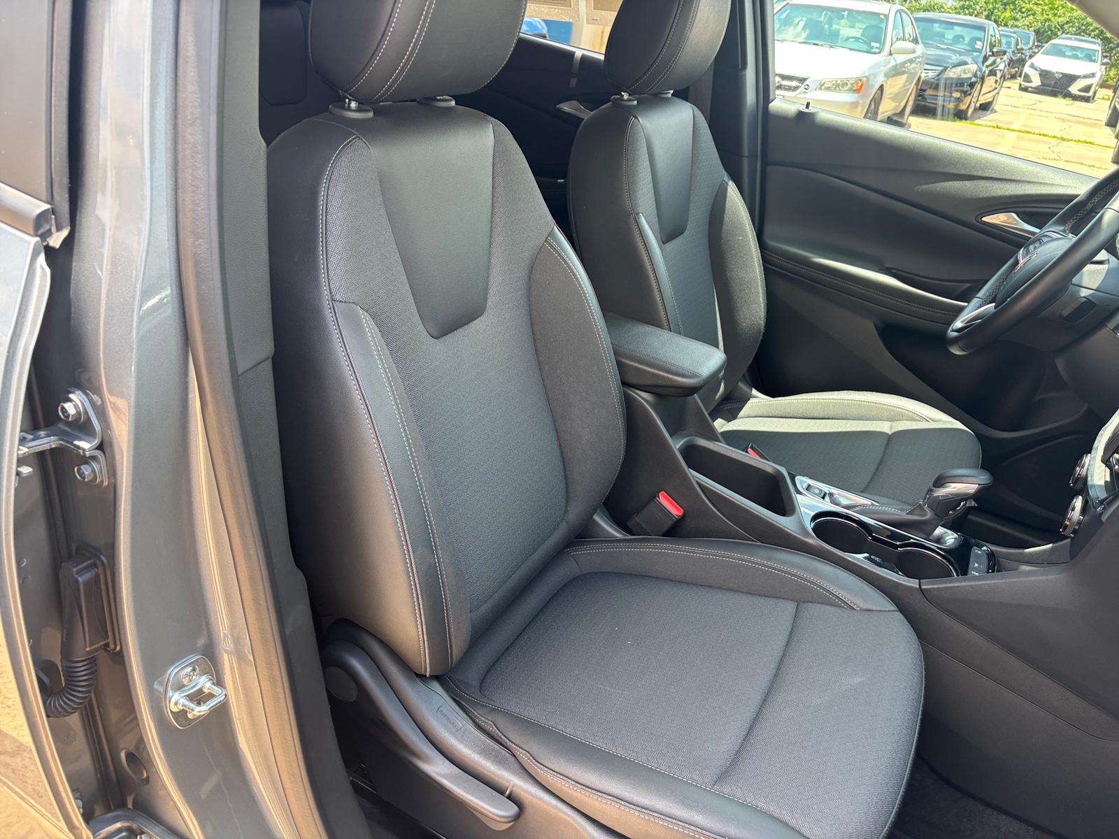 Thumbnail: 2025 Buick Encore GX - 2