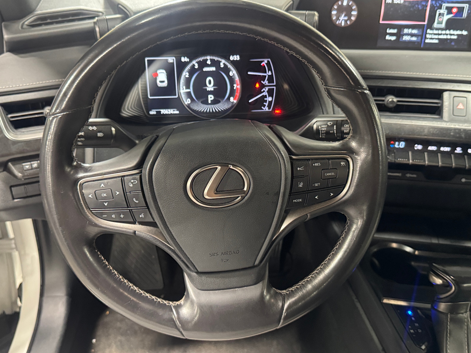 Thumbnail: 2020 Lexus UX - 4
