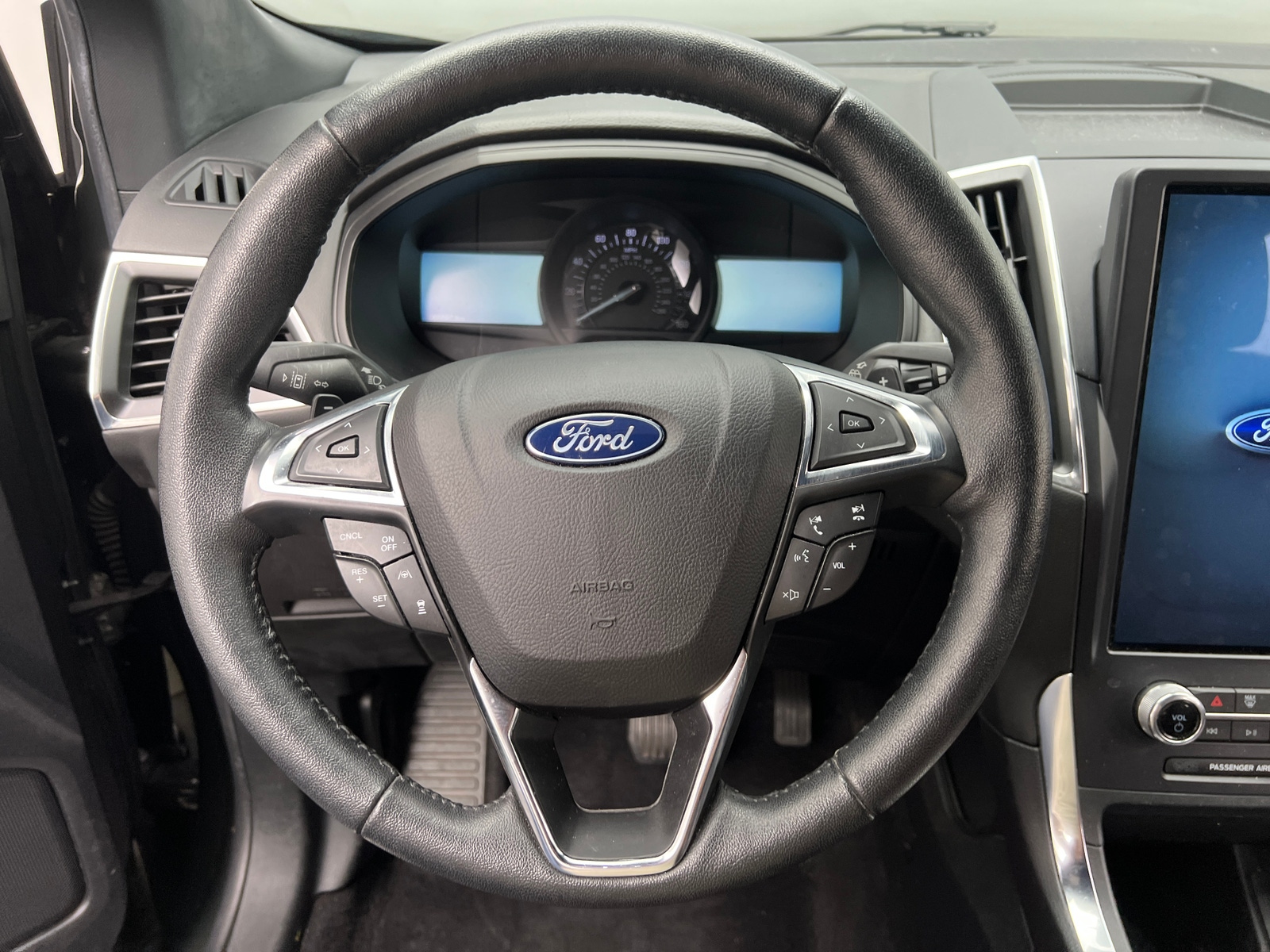 Thumbnail: 2022 Ford Edge - 4