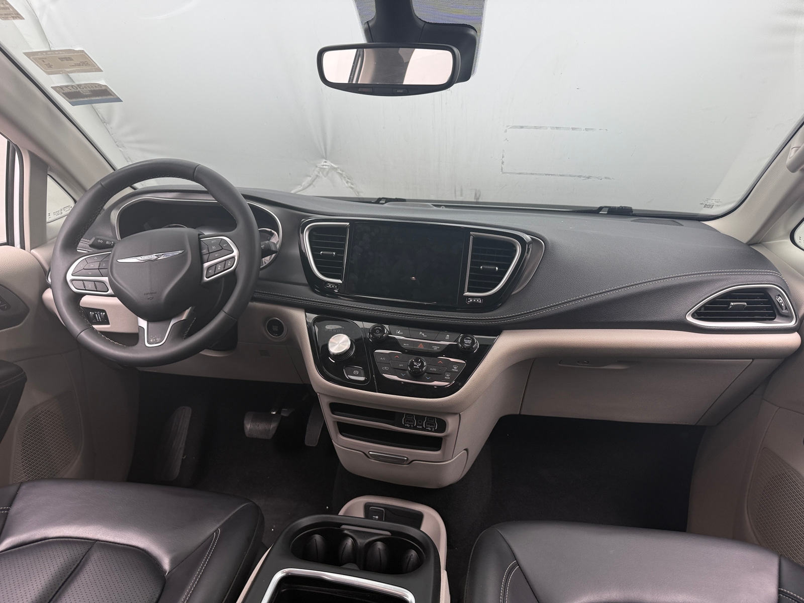 Thumbnail: 2024 Chrysler Pacifica - 2