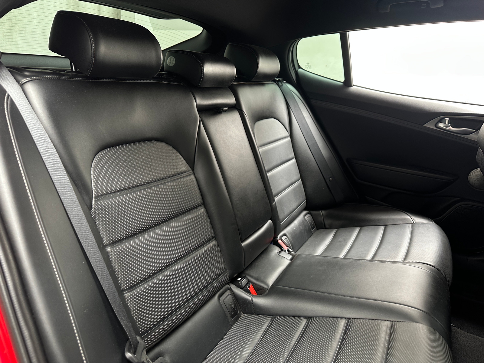 Thumbnail: 2018 Kia Stinger - 5