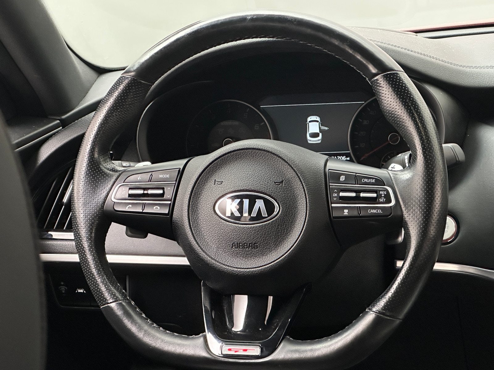 Thumbnail: 2018 Kia Stinger - 4