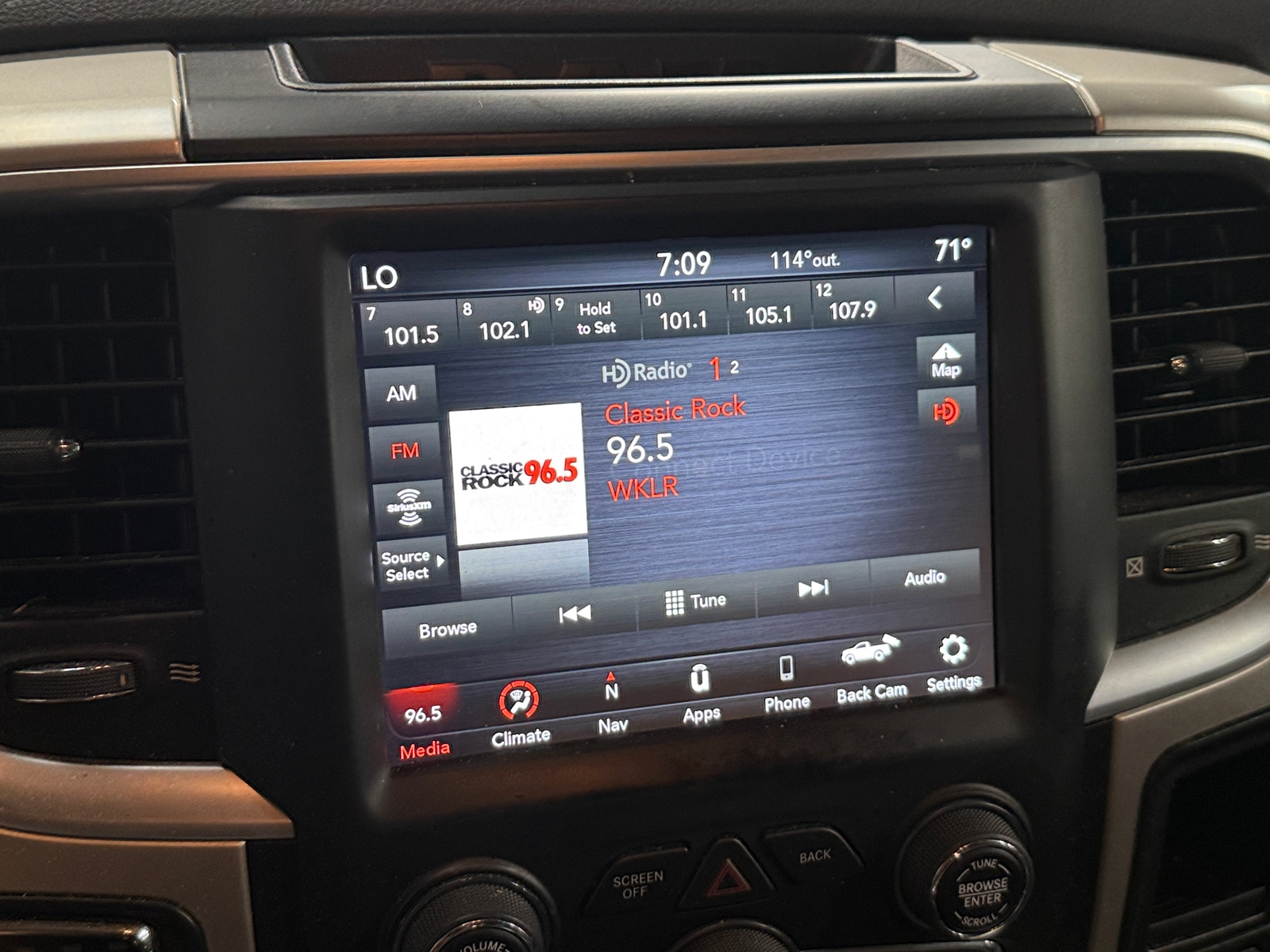 Thumbnail: 2020 RAM 1500 Classic - 4