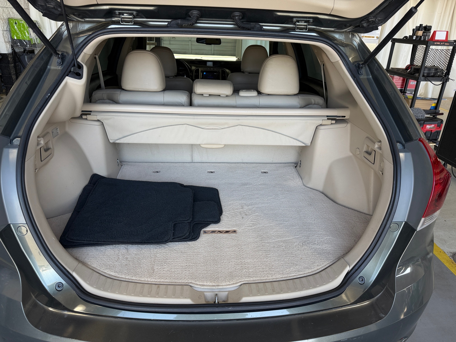 Thumbnail: 2014 Toyota Venza - 6