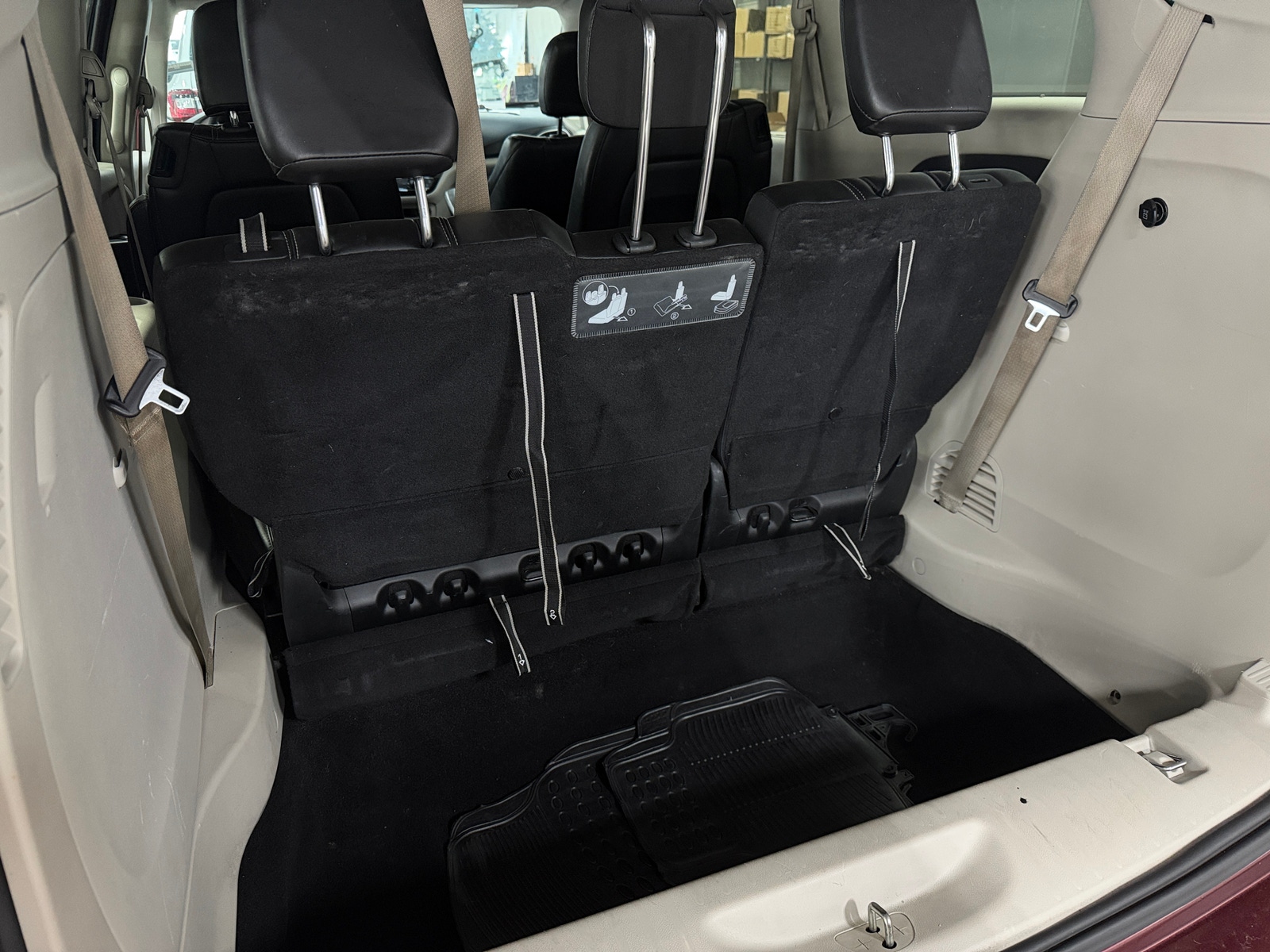 Thumbnail: 2020 Chrysler Voyager - 6