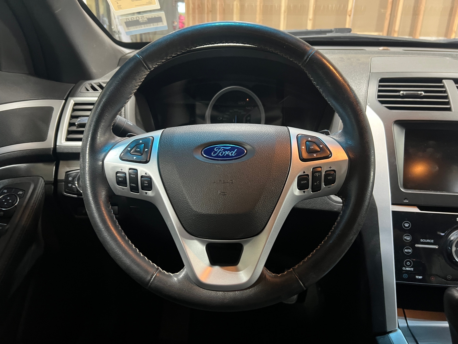 Thumbnail: 2014 Ford Explorer - 4