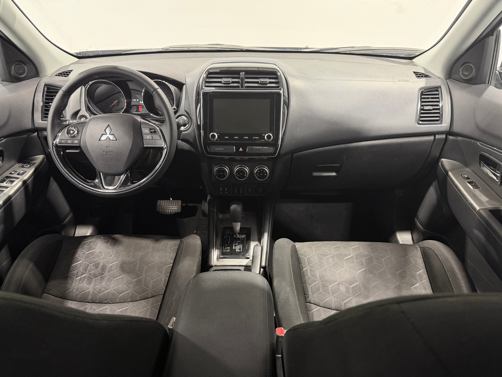 Thumbnail: 2020 Mitsubishi Outlander Sport - 3
