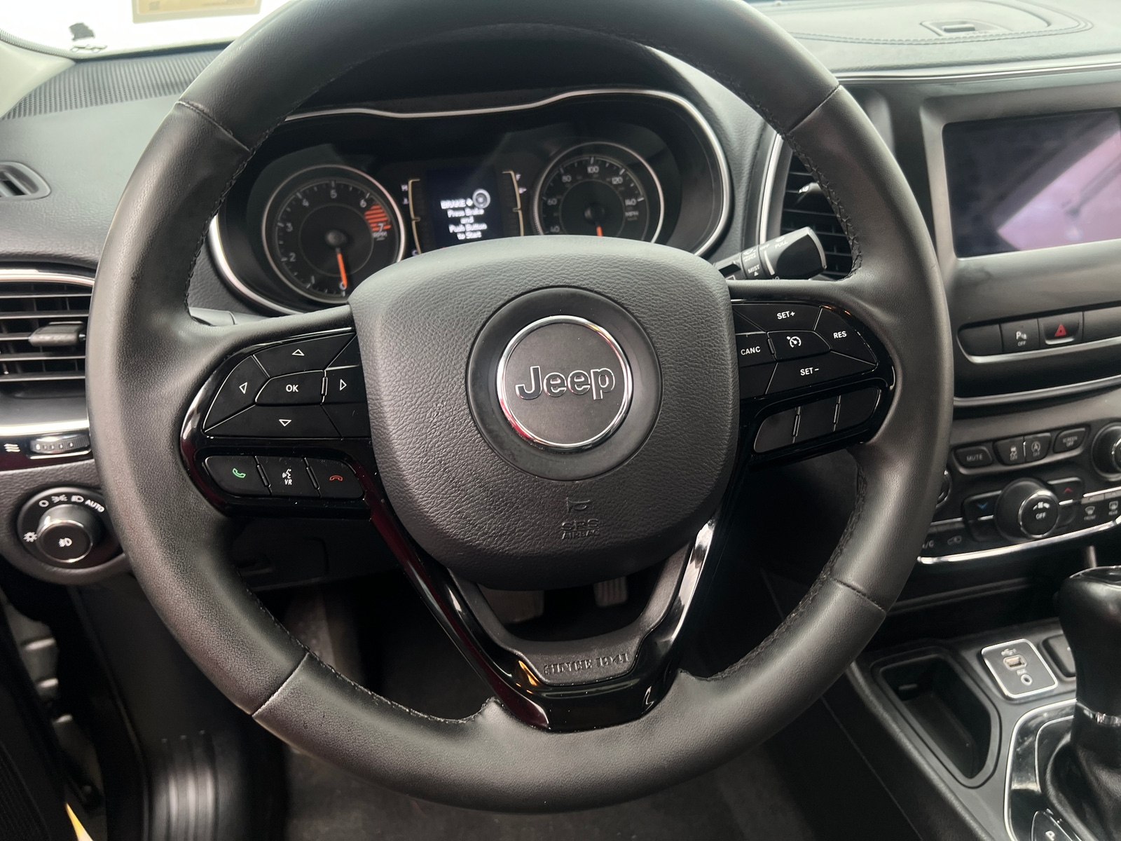 Thumbnail: 2020 Jeep Cherokee - 5