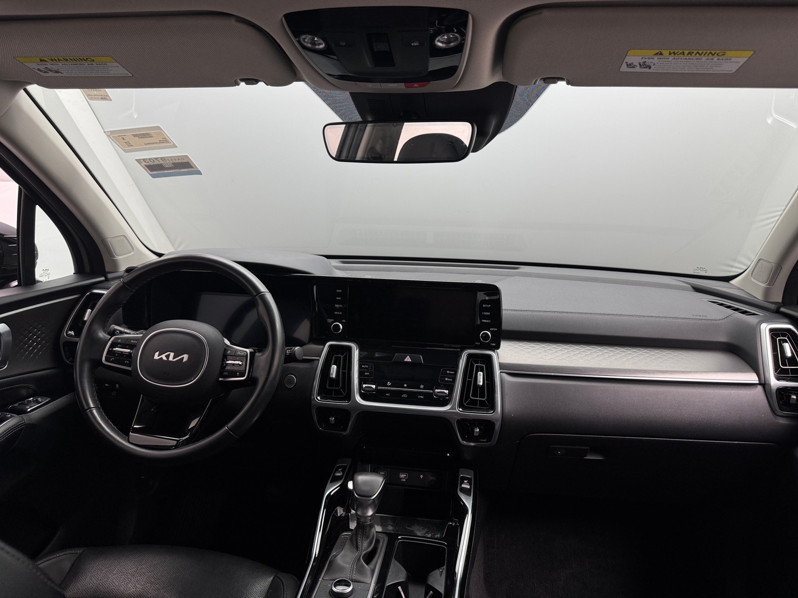 Thumbnail: 2023 Kia Sorento - 2