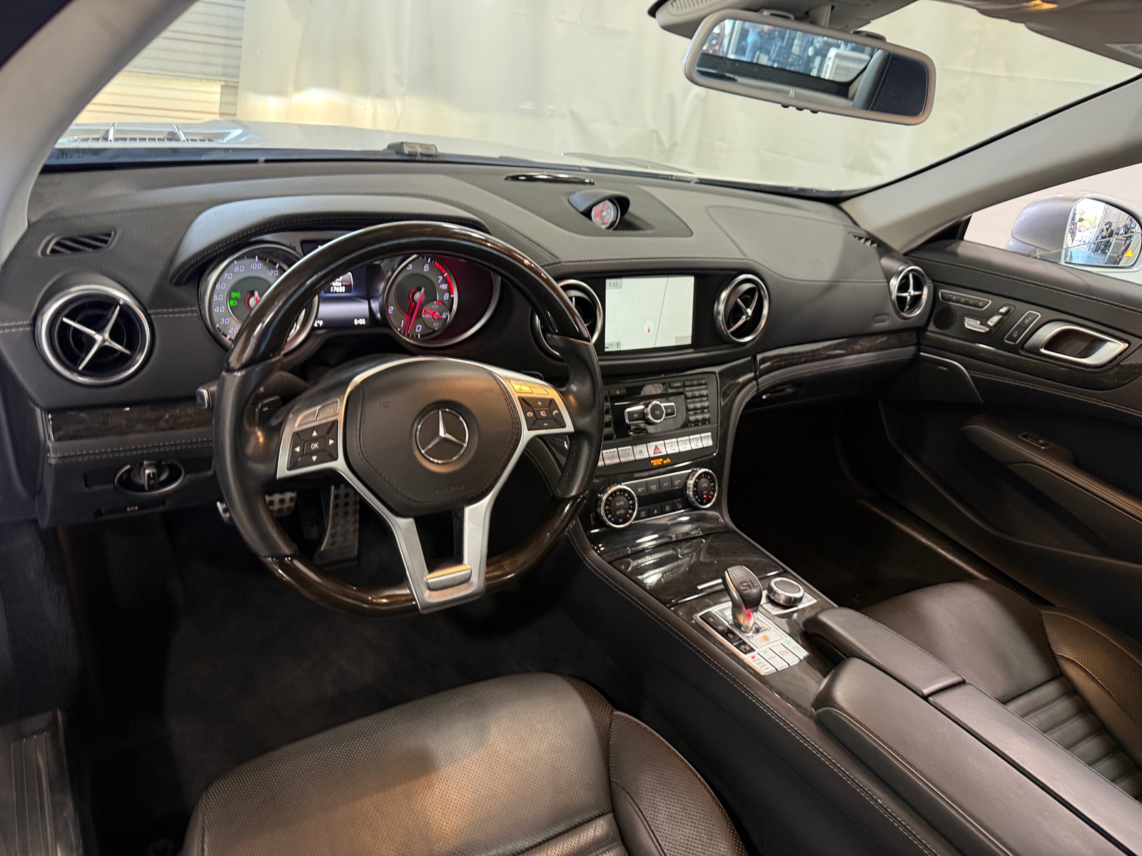 Thumbnail: 2016 Mercedes-Benz SL-Class - 2