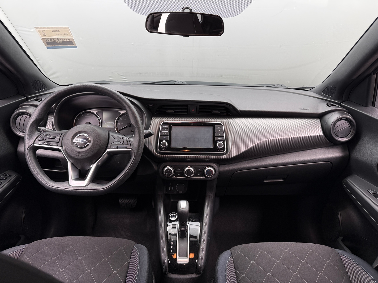 Thumbnail: 2018 Nissan Kicks - 3